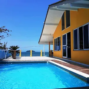 https://manso-ouro-verde-vlc-frente-para-o-mar-com-piscina.santa-catarina-brasil.com